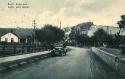 1920 - Az Ipoly hídja. Az eredeti híd pillérén Nep 1920 - Az Ipoly hídja. Az eredeti híd pillérén Nep