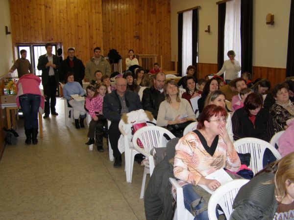 Fotogaléria A Rákóczi Szovetség beíratási osztondíjának átadása a magyar iskolák leendo elsoseinek - 2009.2.2. (6) A Rákóczi Szovetség beíratási osztondíjának átadása a magyar iskolák leendo elsoseinek - 2009.2.2.
